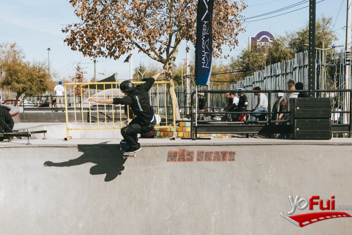 Fotografía en Halloween X invitó a reconocidos skaters a desafiar sus límites, Skatepark de La Reina