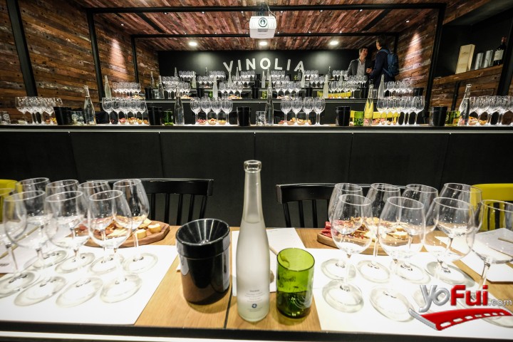 Fotografía en Bouchon realiza inédita cata de vinos de suelos graníticos del mundo, Vinolia