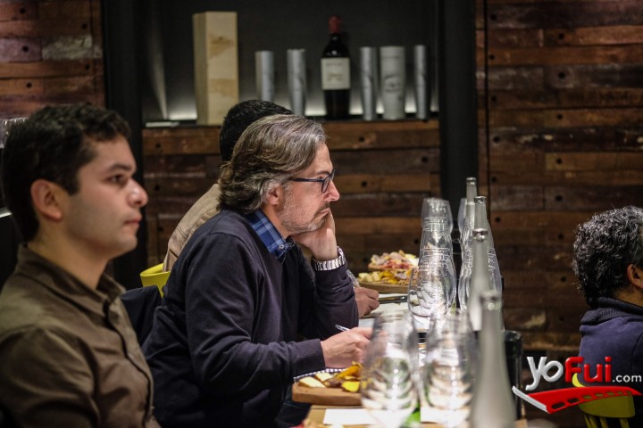 Fotografía en Bouchon realiza inédita cata de vinos de suelos graníticos del mundo, Vinolia