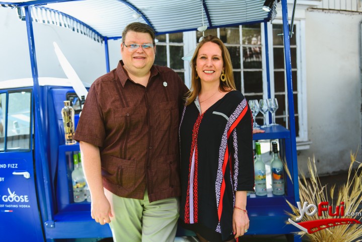 Enrique Comas, Elizabeth Bordchar