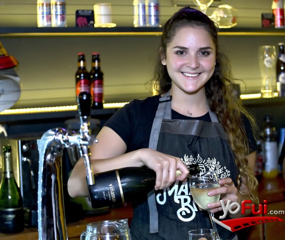 Fotografía en Lanzamiento Maldita Birra Casa Bar, Maldita Birra