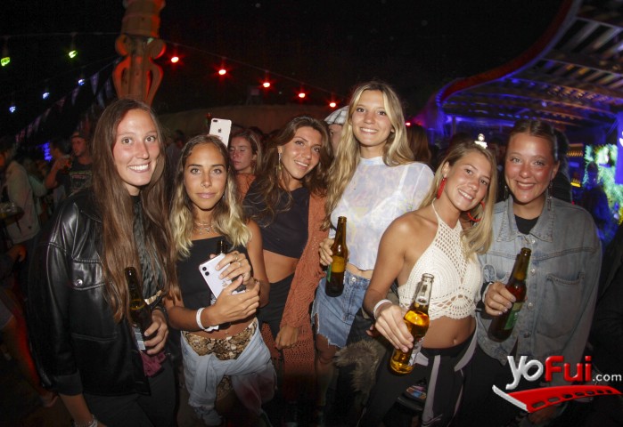 Inés Frugoli, Virgi Steindl, Manu Rodfríguez, Mili Santamaría, Agus Frugoli