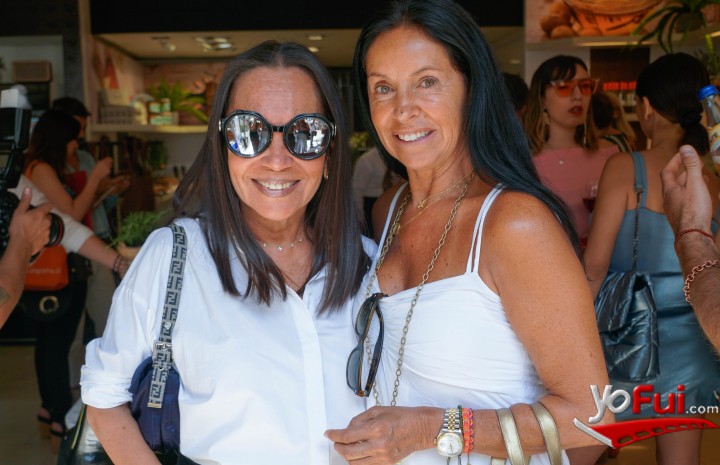 Paula Vit, Anita Torres