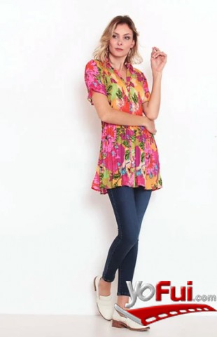 Blusa floreada larga