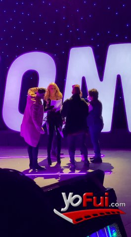 Fotografía en Giga Awards: Deslumbrante look de Cecilia Bolocco por Jean Bohus, Estudios de Canal 13