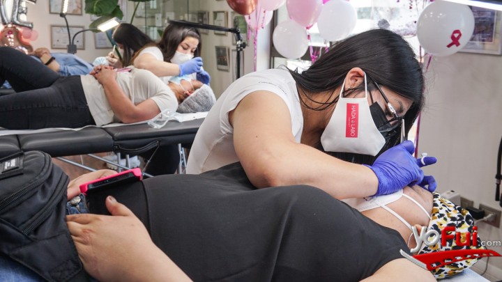 Fotografía en Reconstrucción gratuita de cejas a mujeres con cáncer, Consulta Dra. Carolina Valdés