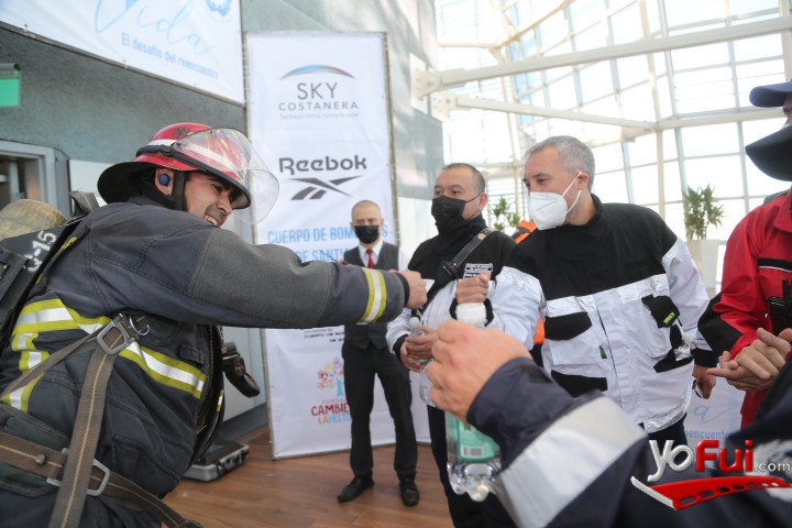 Bombero llegando a Sky Mirador
