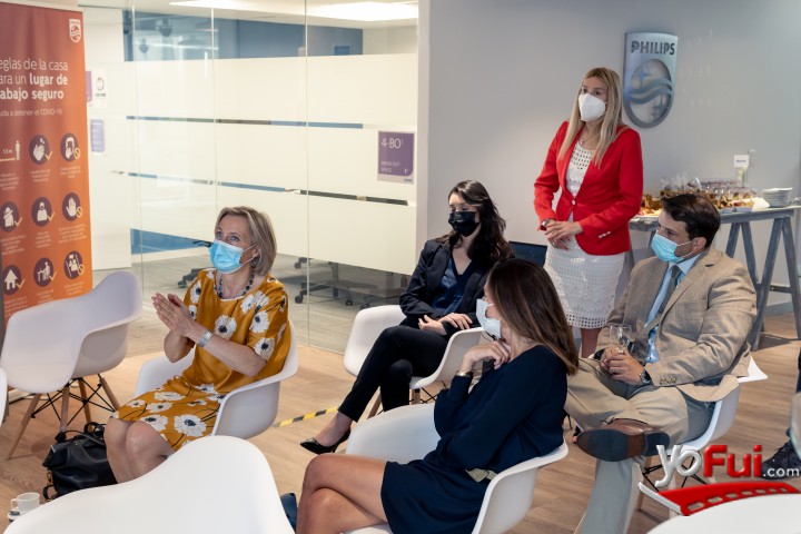 Fotografía en Embajadora de los Países  Bajos Visitó Instalaciones de Philips Chile, Philips Chile