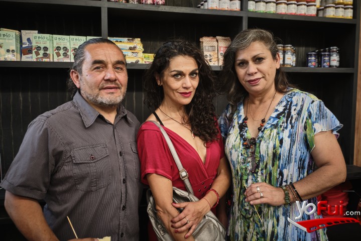 Manuel Torres, Elizabeth Torres, Efemia Mitrovith