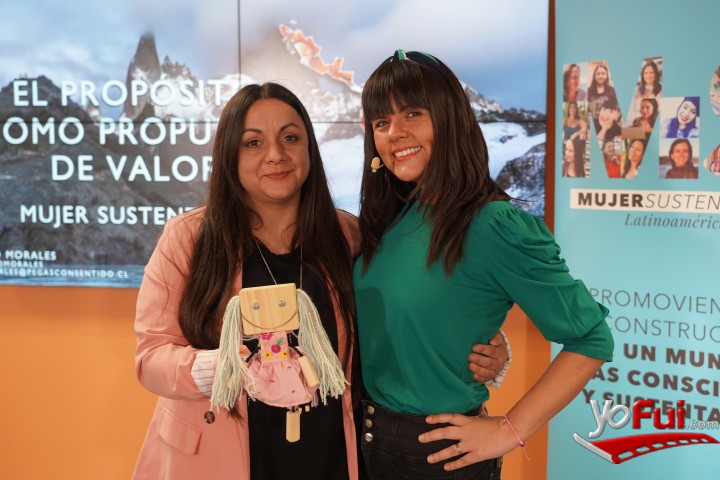 Daniela Ordenas, Claudia Leiva