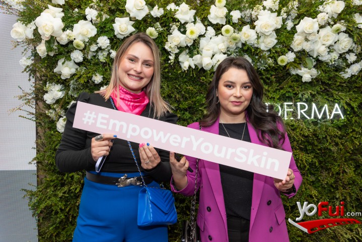 Connie Donoso, Carla Velásquez