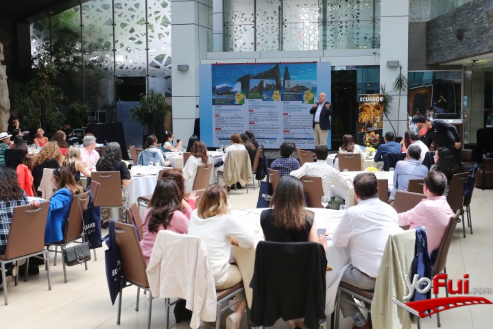 Gustavo Santamaria /CEO PAMTOURS Ecuador, en su Presentación