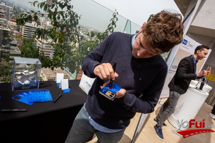 Fotografía en vivo lanza nuevos dispositivos V25 y V25Pro, Terraza del Hotel Hyatt Centric