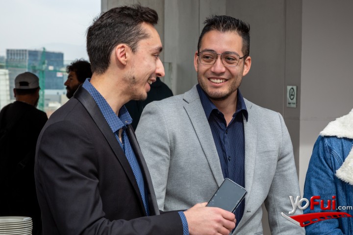 Fotografía en vivo lanza nuevos dispositivos V25 y V25Pro, Terraza del Hotel Hyatt Centric