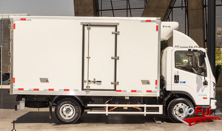 Camión Zedo 300EV Refrigerado chassis