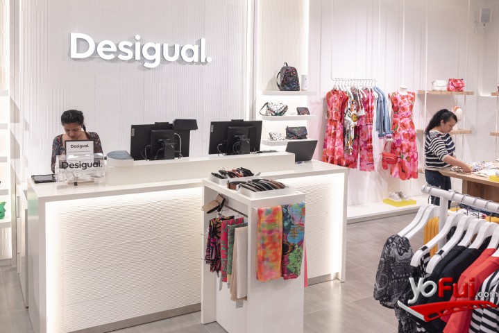 Interior Desigual Alto Las Condes