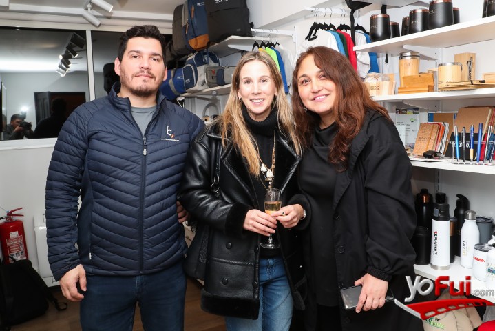 Jorge Román de BC Tecnología, Javiera Court de Comulsa, Paola Urra de Pro-Gift