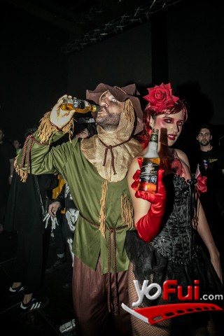 Benjamin Astaburuaga, Elisa Moro
