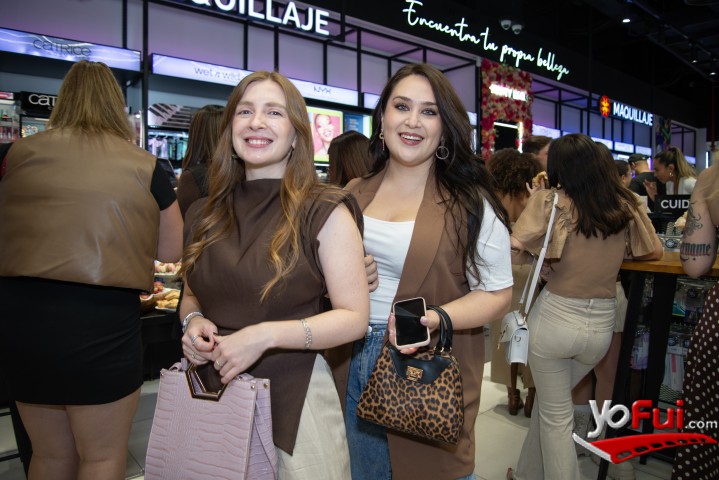 María de los Angeles, Nicol  Moreno