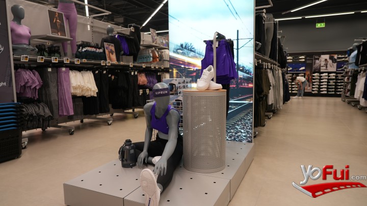 Fotografía en Decathlon aterriza en Cenco Portal La Dehesa, Tienda Decathlon