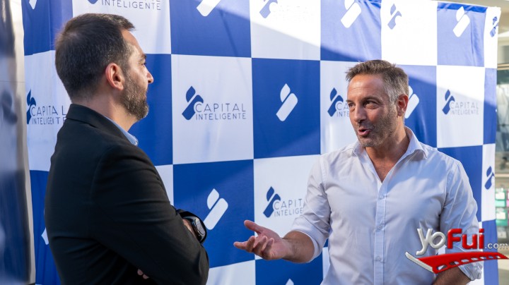 Nicolás Paut, editor de CNN, Francisco Klein, conductor.