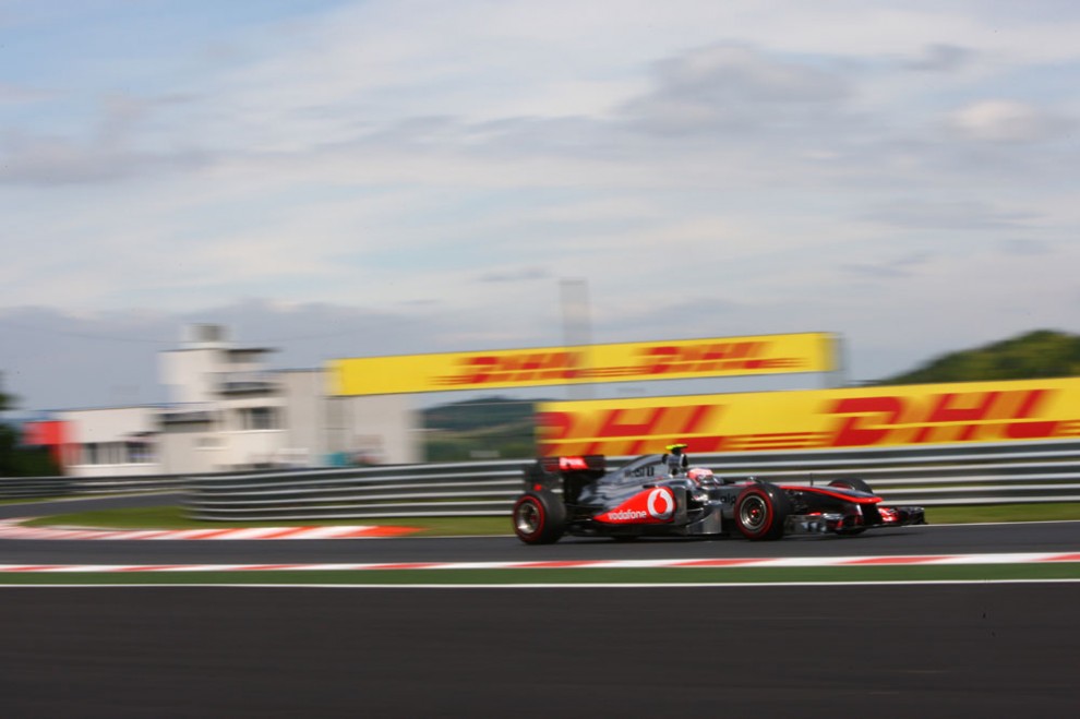 F1 | GP Ungheria 2011: Button al traguardo dei 200 GP