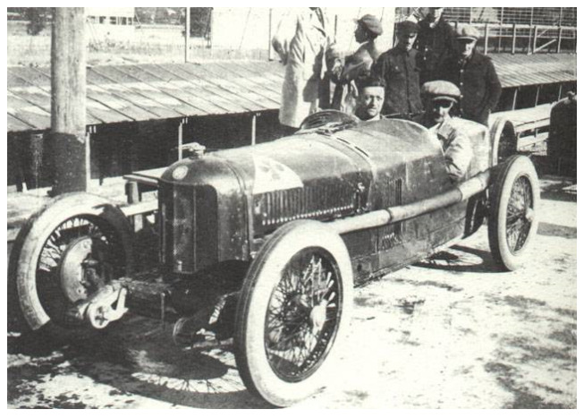 Enzo Ferrari (con Bazzi) 1924 su Alfa Romeo P2