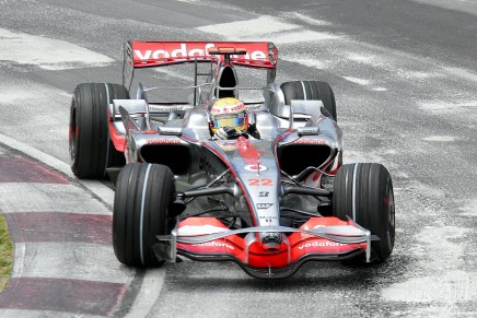 Lewis-Hamilton-F1-Car-2008