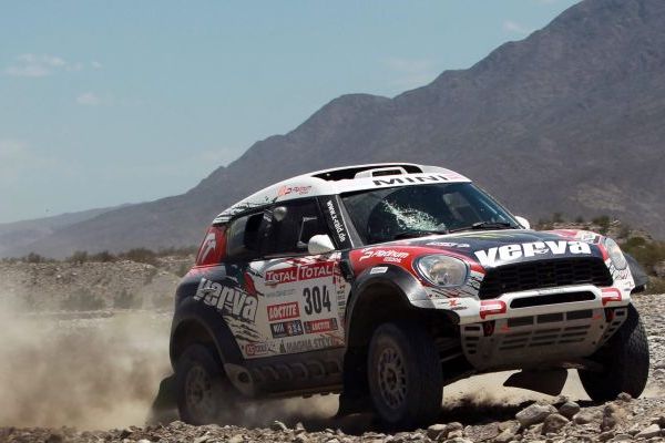 Dakar 2012 | Tappa 10: Peterhansel allunga, Coma bracca Despres!