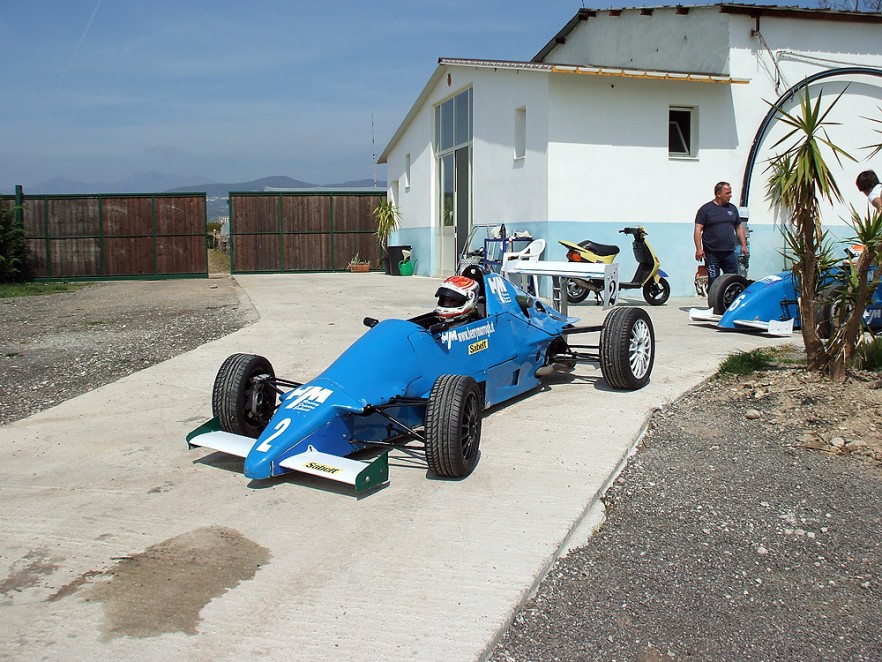 Ponte del primo maggio con la Henry Morrogh Racing Drivers School