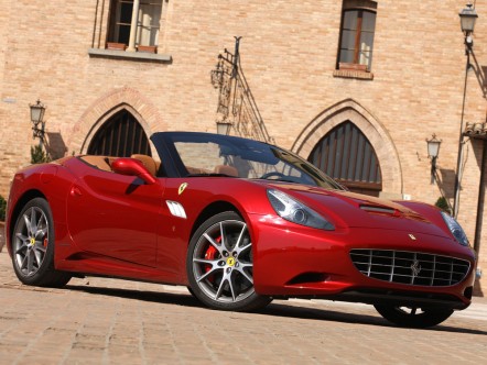 Ferrari California 2012: più potente e più leggera