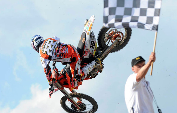 Motocross MX1 | Antonio Cairoli vince anche in Lettonia