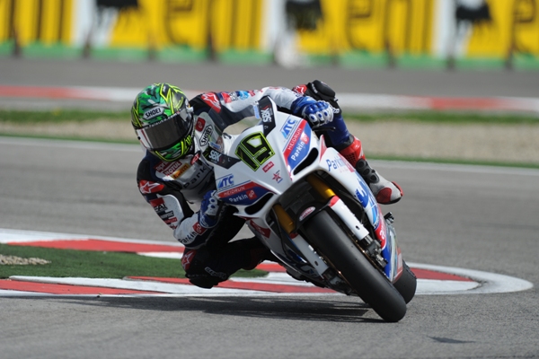 WSBK | Melandri doppia caduta, Biaggi torna leader