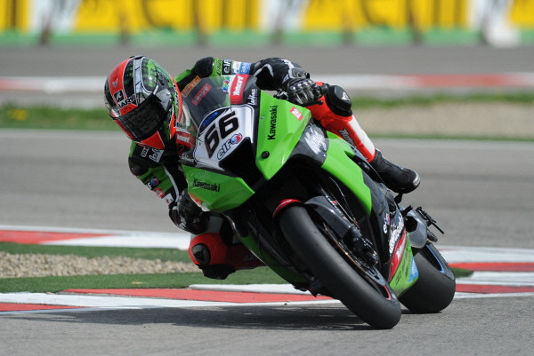 WSBK | Sykes vola nella Q1, Biaggi solo 7°