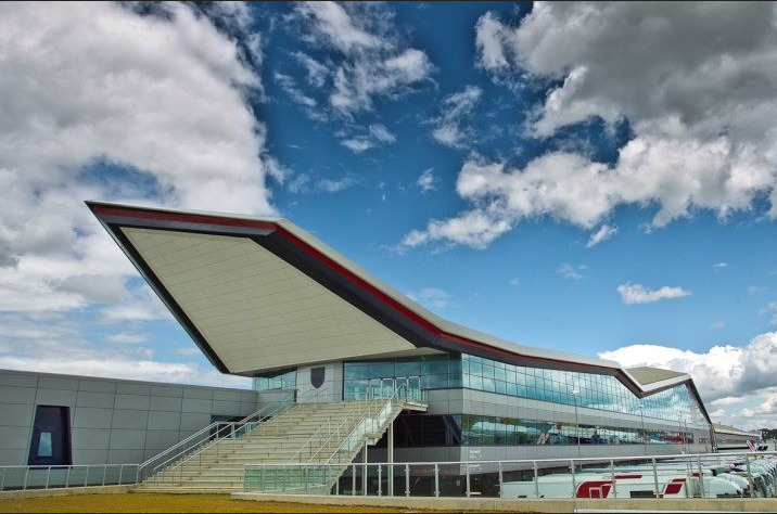 Silverstone circuito box