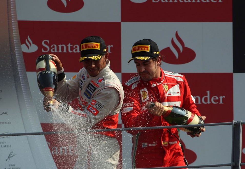 F1 | Il no di Alonso ad Hamilton in Rosso