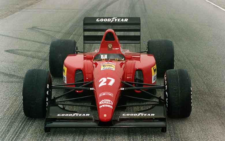 Ferrari F92A 1992 vista anteriore
