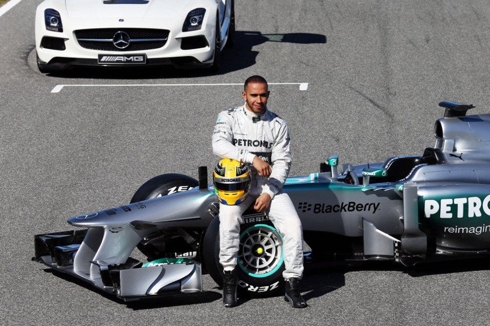 F1 | Hamilton in Mercedes solo per soldi