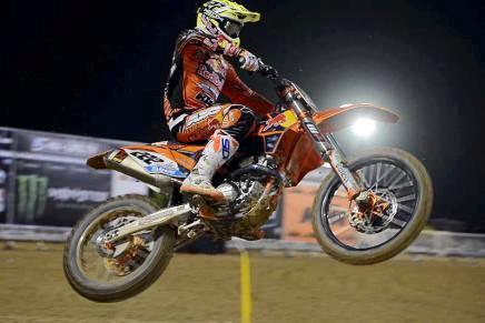 MX1 | GP Qatar: vince Desalle, show di Cairoli nella Superfinale