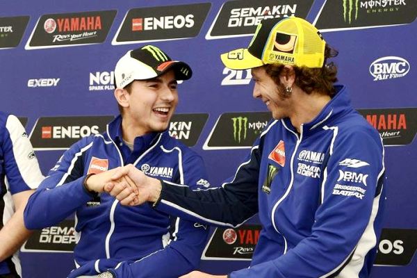 MotoGP | Rossi: “Lorenzo campione, difficile ma non impossibile”