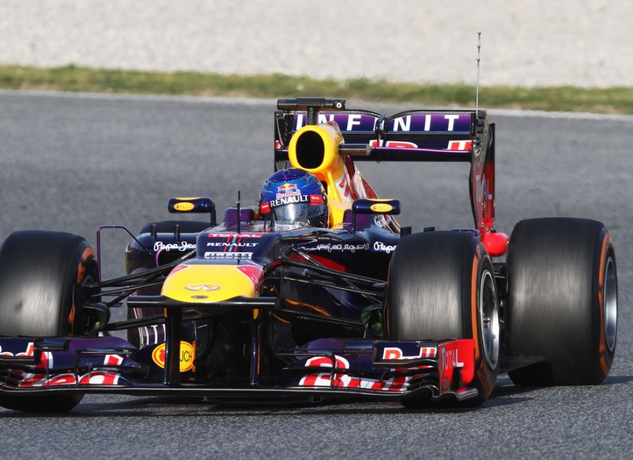 F1 | Red Bull fortissima: Vettel si trattiene dal sorridere