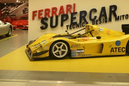 Supercar mostra ferrari