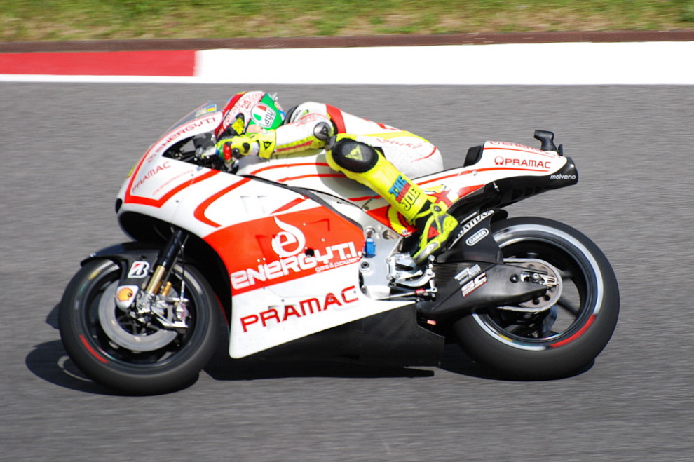 MotoGP | Iannone salta Laguna Seca, Lorenzo forse