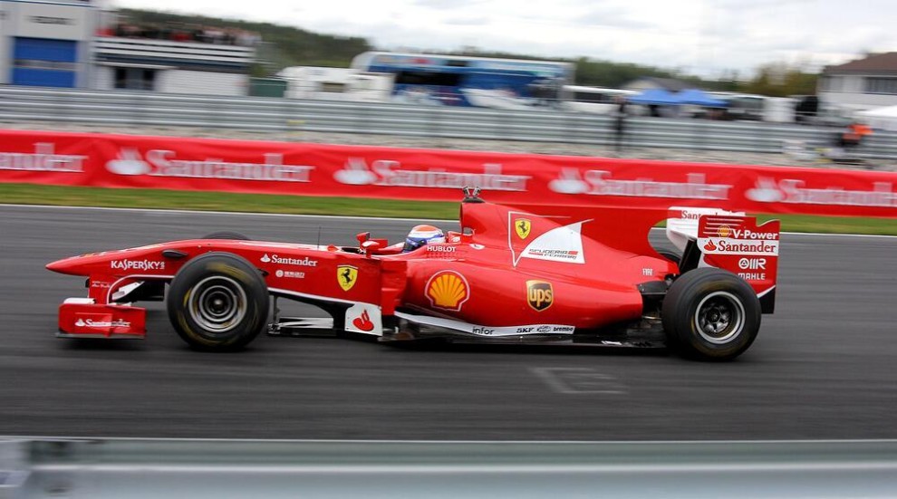 F1 | Ferrari: spettacolo in Norvegia con Gené e la F10