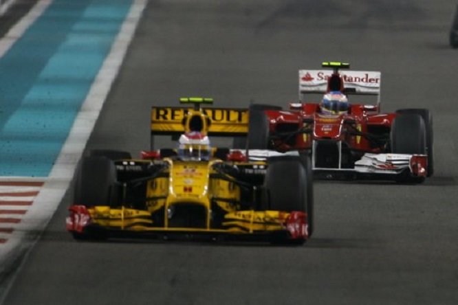 Petrov - Alonso Abu Dhabi 2010