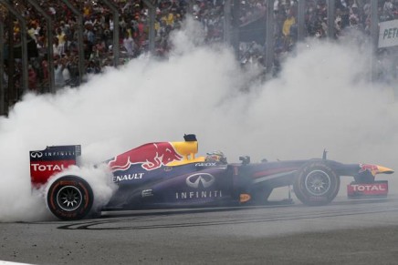 Sebastian Vettel GP Brasile 2013 esibizione fine gara