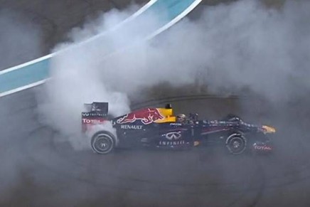 Vettel donuts Abu Dhabi