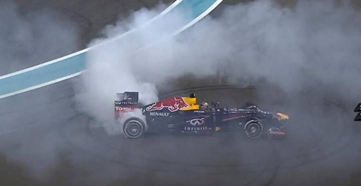 Vettel donuts Abu Dhabi