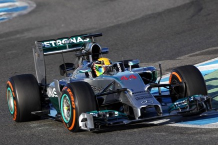 Hamilton_Mercedes_Test-Jerez_2014_day3