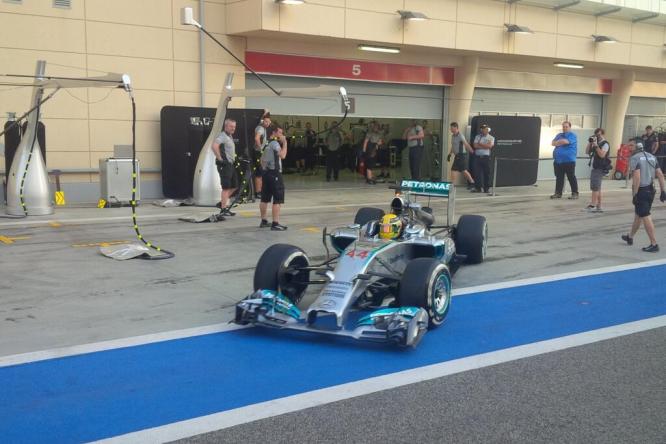 Hamilton-McLaren_Test-Bahrain-2014_day3